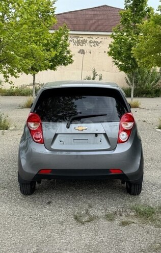 Chevrolet Spark-2