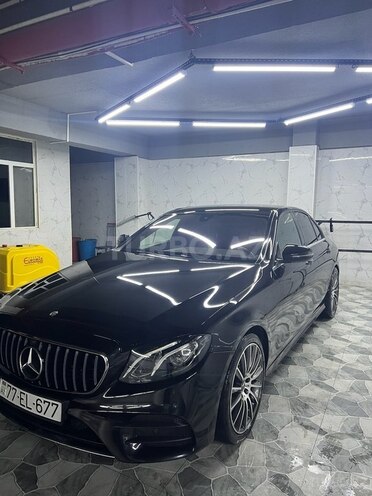 Mercedes E 200-2