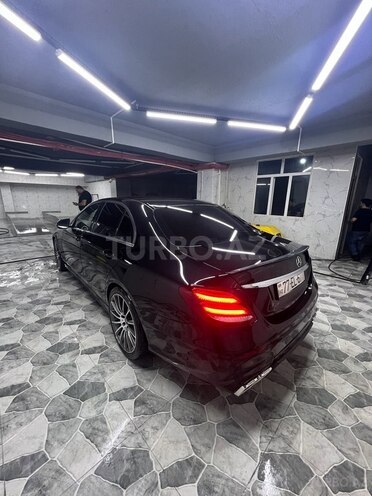 Mercedes E 200-4