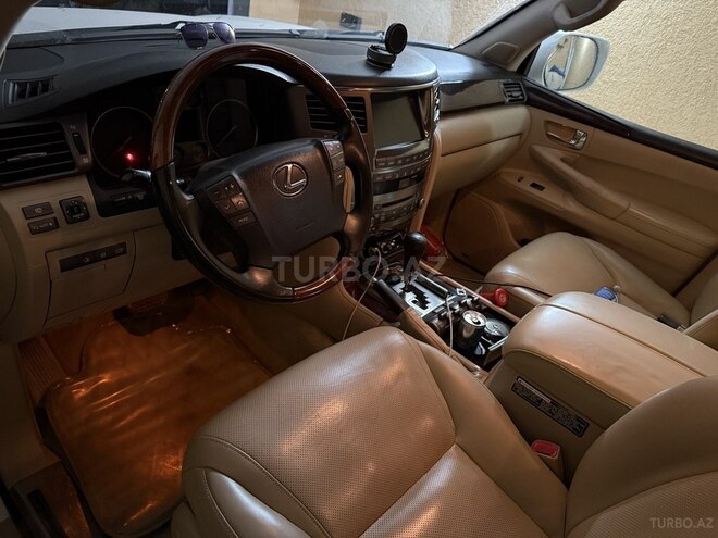 Lexus LX 570-4