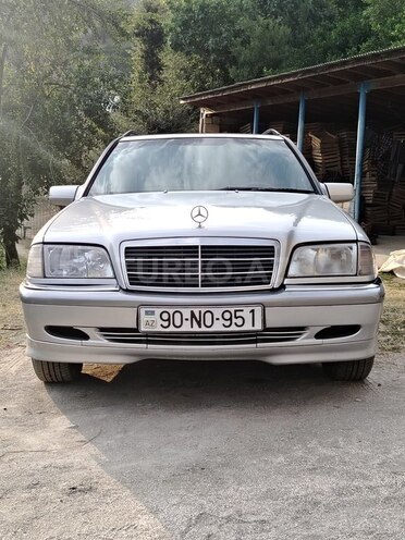 Mercedes C 240 2000, 220,000 km - 2.6 l - Astara