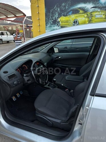 Opel Astra 2009, 240,000 km - 1.4 l - Gəncə