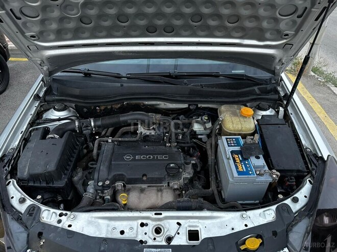 Opel Astra 2009, 240,000 km - 1.4 l - Gəncə
