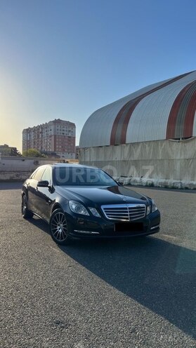 Mercedes E 200-1