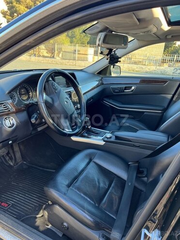 Mercedes E 200-4