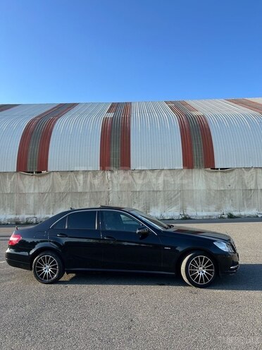 Mercedes E 200-3
