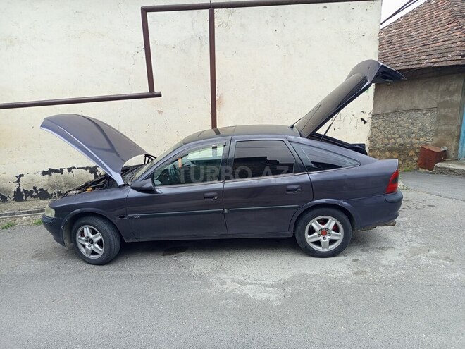 Opel Vectra 1996, 385,748 km - 1.6 l - Şəki