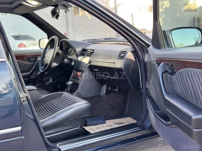 Mercedes C 230 1997, 199,000 km - 2.3 l - Göyçay