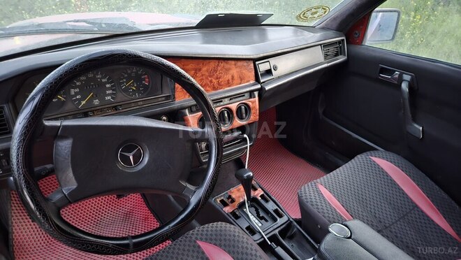 Mercedes 190 1991, 300,000 km - 2.0 l - Gəncə