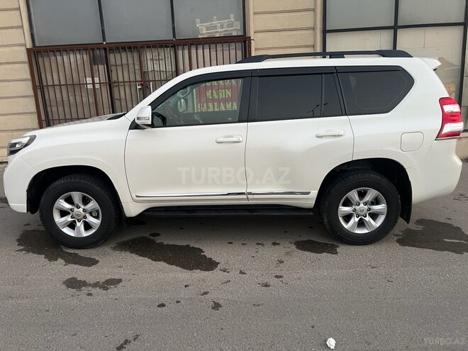 Toyota Land Cruiser Prado-12