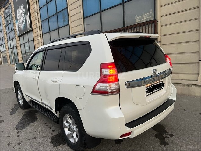 Toyota Land Cruiser Prado-13
