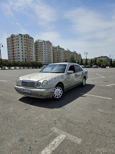 Mercedes E 230 1997, 470,000 km - 2.3 l - Bakı