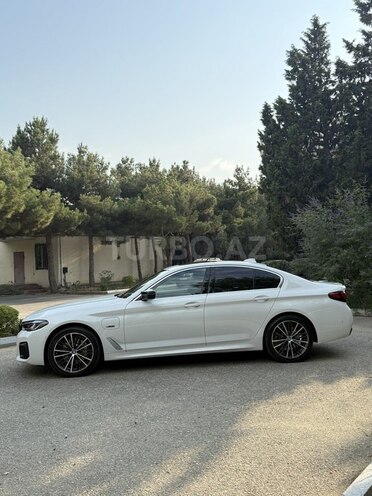 BMW 530e 2023, 39,000 km - 2.0 l - Bakı