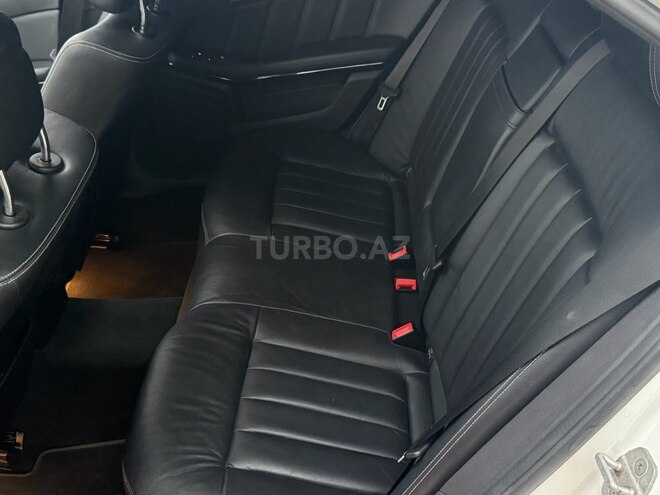 Mercedes E 220-10