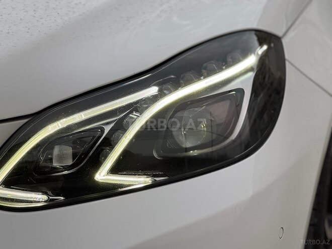 Mercedes E 220-8
