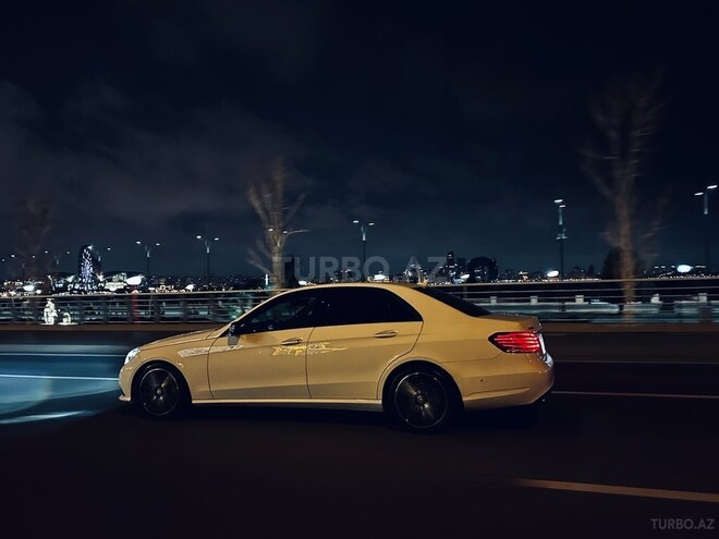 Mercedes E 220-16