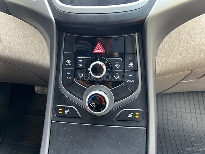 Hyundai Elantra 2015, 171,395 km - 1.8 л - Bakı