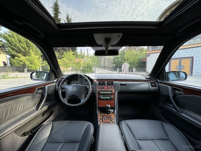 Mercedes E 240 2000, 168,000 km - 2.4 l - Sabirabad