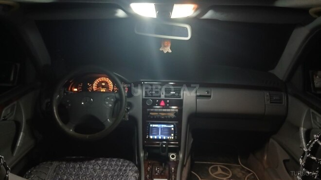 Mercedes E 240 2000, 262,000 km - 2.6 l - Ağdaş
