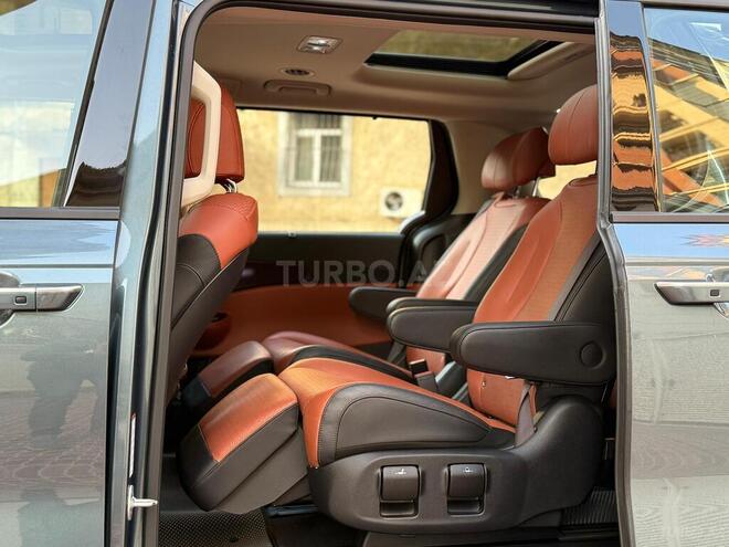 Kia Carnival-11