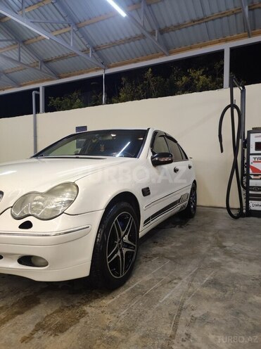 Mercedes C 240 2001, 350,000 km - 2.6 l - Bərdə