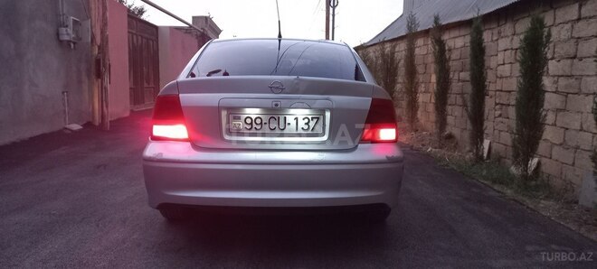 Opel Vectra-2