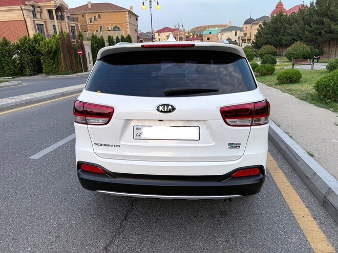 Kia Sorento-2