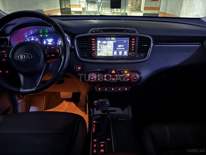 Kia Sorento-18