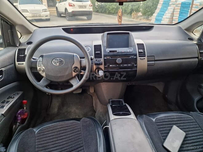 Toyota Prius-14