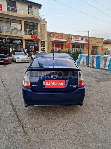 Toyota Prius-4