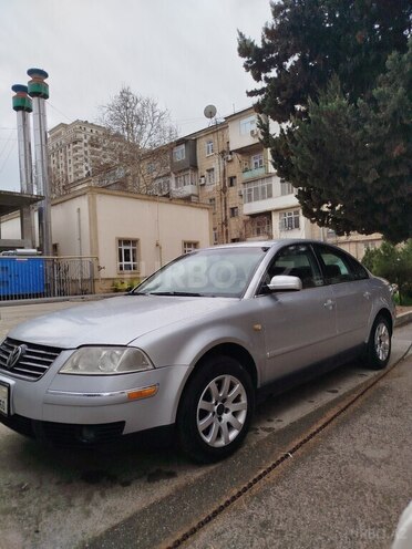 Volkswagen Passat 2002, 244,620 km - 1.8 л - Bakı