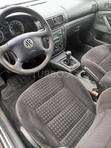 Volkswagen Passat 2002, 244,620 km - 1.8 л - Bakı