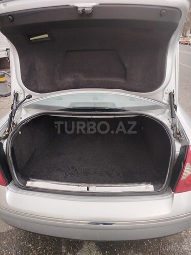 Volkswagen Passat 2002, 244,620 km - 1.8 л - Bakı