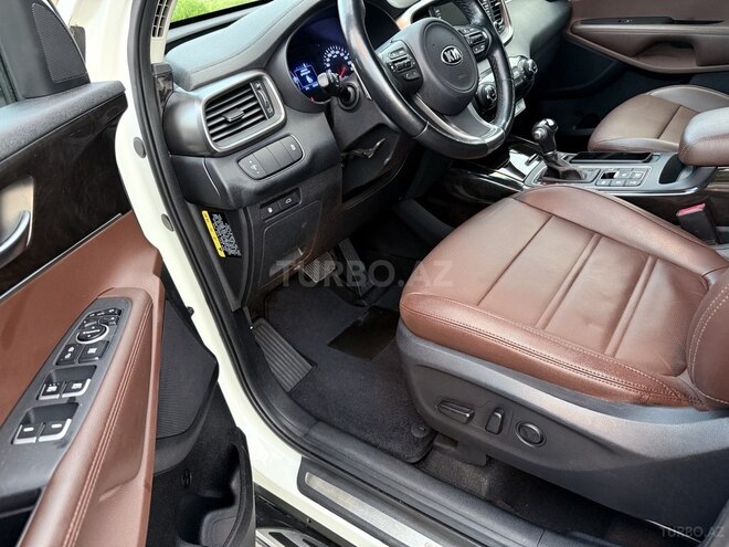 Kia Sorento-12