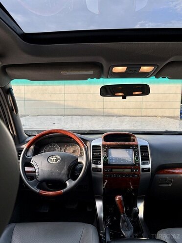 Toyota Land Cruiser Prado-8
