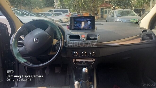 Renault Megane-7
