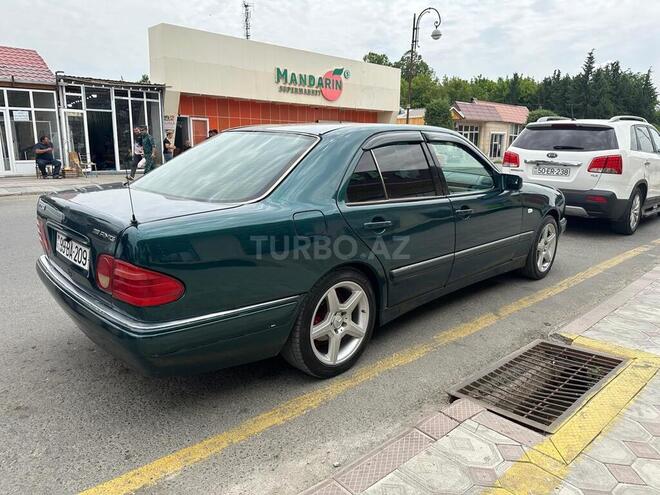 Mercedes E 230 1997, 435,000 km - 2.3 l - Füzuli