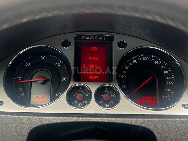 Volkswagen Passat 2006, 255,000 km - 2.0 l - Balakən