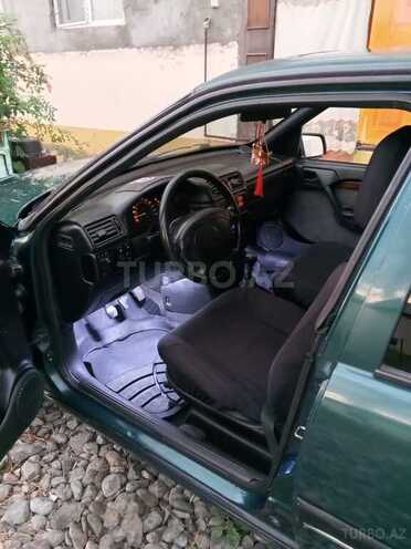 Opel Vectra 1994, 360,000 km - 2.0 l - Şəki