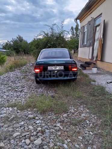 Opel Vectra 1994, 360,000 km - 2.0 l - Şəki