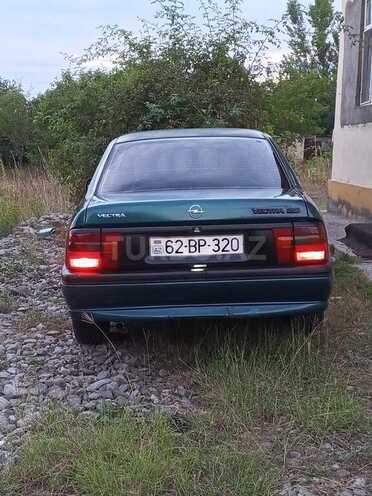 Opel Vectra 1994, 360,000 km - 2.0 l - Şəki