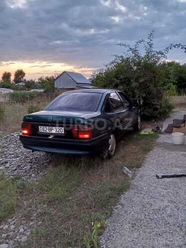 Opel Vectra 1994, 360,000 km - 2.0 l - Şəki