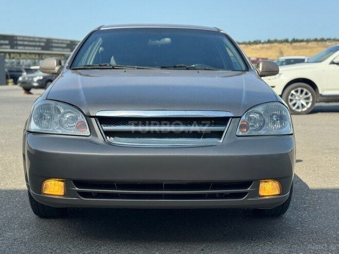 Chevrolet Lacetti-1