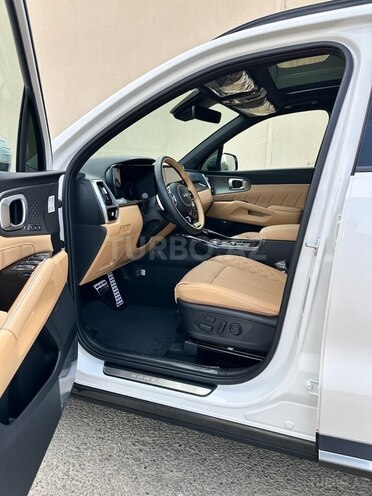 Kia Sorento-9
