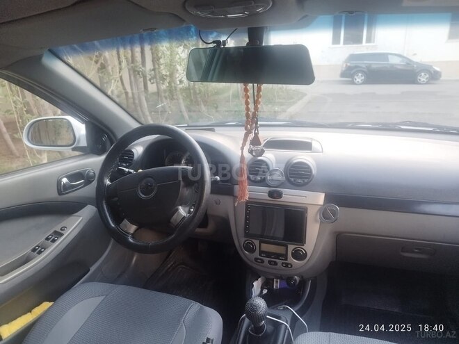 Chevrolet Lacetti-4