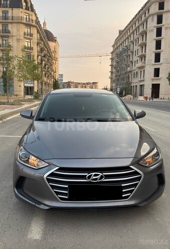 Hyundai Elantra-5