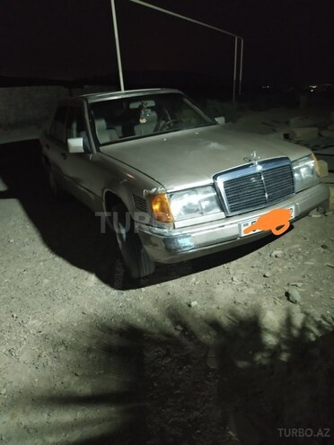 Mercedes E 250 1993, 225,000 km - 2.5 л - Bakı