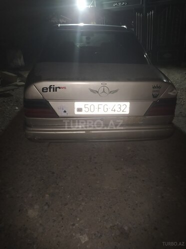 Mercedes E 250 1993, 225,000 km - 2.5 л - Bakı