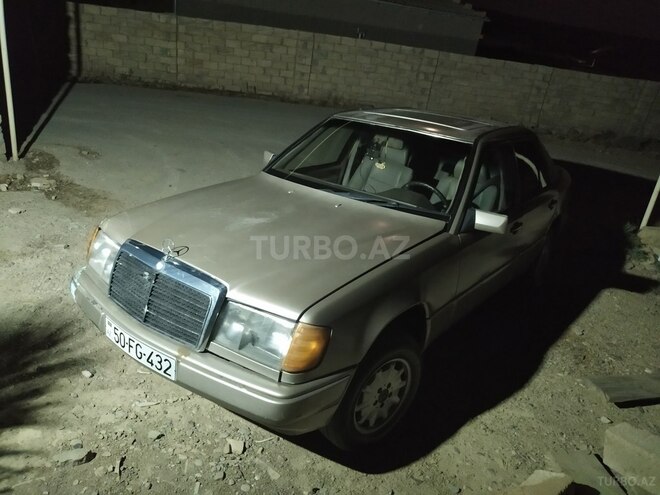 Mercedes E 250 1993, 225,000 km - 2.5 л - Bakı