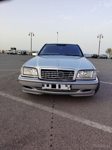 Mercedes C 240 1999, 207,000 km - 2.4 l - Bakı